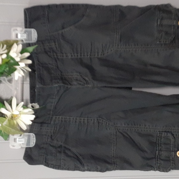 Express Cargo Capris - Picture 2 of 4